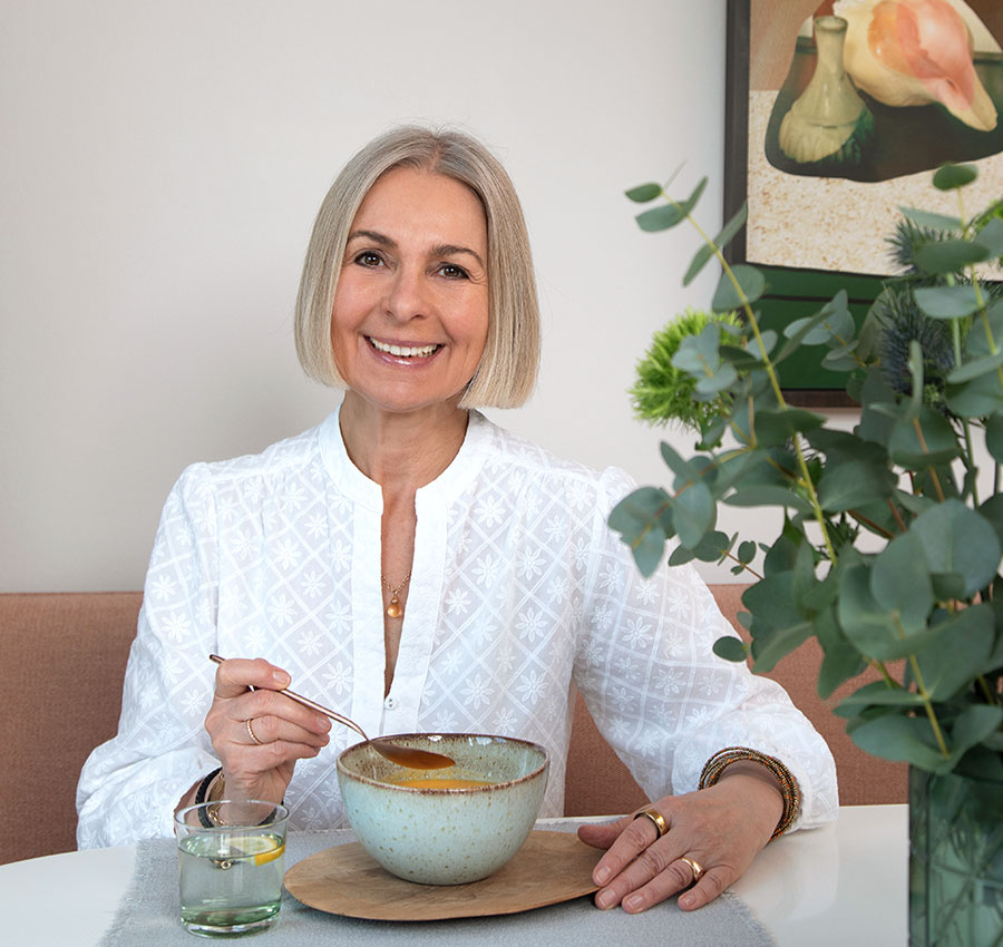 Petra Tödt leitet Scheinfastenkurse und zeigt, wie einfach die Kur durchzuführen ist.